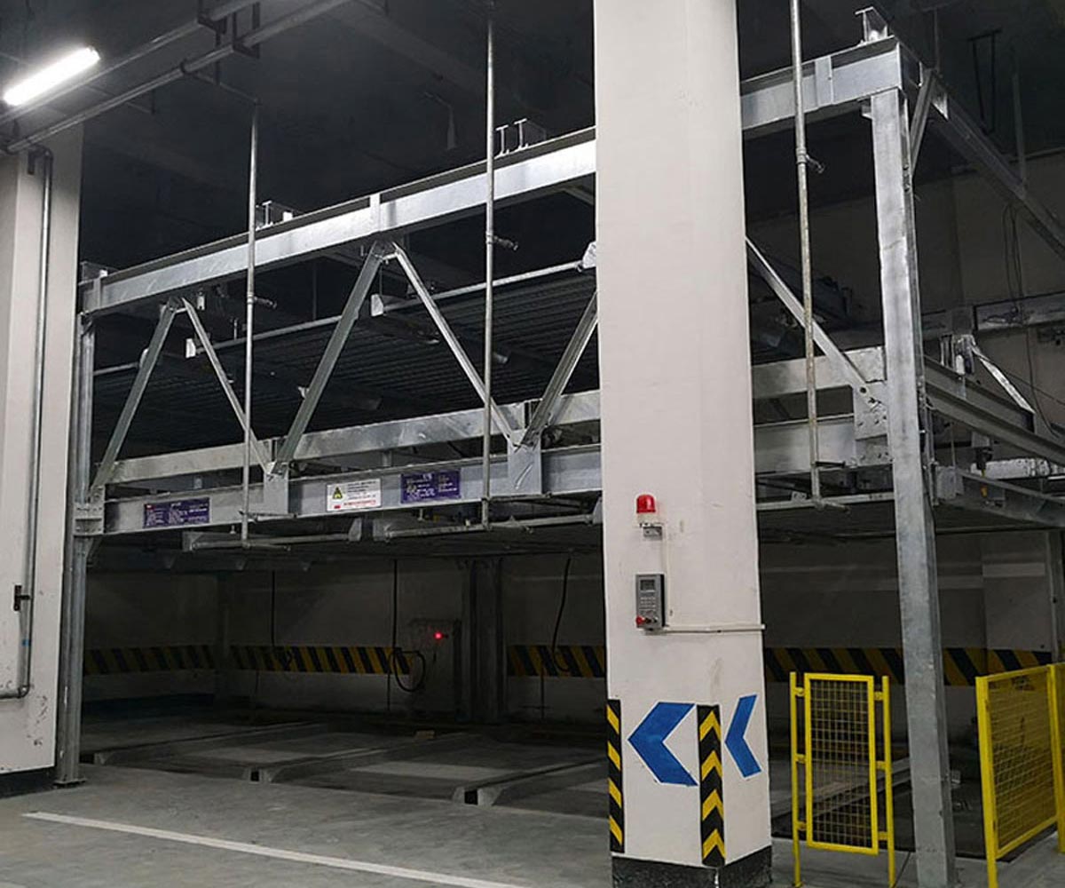 兩層簡易升降停車設備維保.jpg